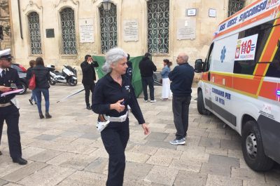 Leghisti aggrediti in Piazza Sant’Oronzo: devastato il gazebo, ferita una minorenne - Corriere Salentino