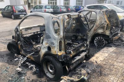 Rogo nella zona 167: distrutte due Smart, danneggiate altre due auto - Corriere Salentino