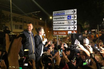 Salvemini e Delli Noci, la vittoria al primo turno che cambia la storia di Lecce: la festa in piazza - Corriere Salentino