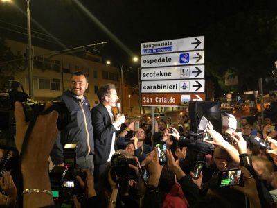 Salvemini e Delli Noci, la vittoria al primo turno che cambia la storia di Lecce: la festa in piazza - Corriere Salentino