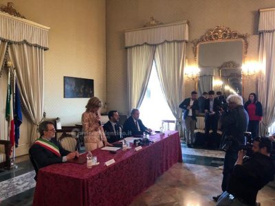 Salvini firma il Patto per la sicurezza urbana e poi avverte: “Porti blindati”. Sul caso Di Gioia: “Sono contento” - Corriere Salentino