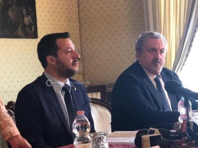 Salvini firma il Patto per la sicurezza urbana e poi avverte: “Porti blindati”. Sul caso Di Gioia: “Sono contento” - Corriere Salentino