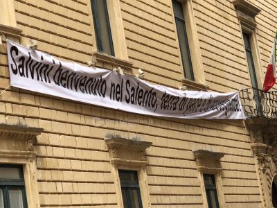 Salvini firma il Patto per la sicurezza urbana e poi avverte: “Porti blindati”. Sul caso Di Gioia: “Sono contento” - Corriere Salentino