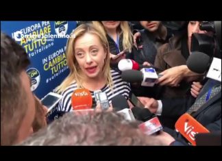 Napoli, nel comizio della Meloni anche un pullman di leccesi: la sfida interna tra sovranisti è nelle piazze