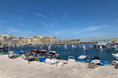 Trofeo Optisud, a Gallipoli 200 imbarcazioni per la tappa di una regata nazionale ecosostenibile - Corriere Salentino