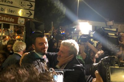 Salvemini e Delli Noci, la vittoria al primo turno che cambia la storia di Lecce: la festa in piazza - Corriere Salentino