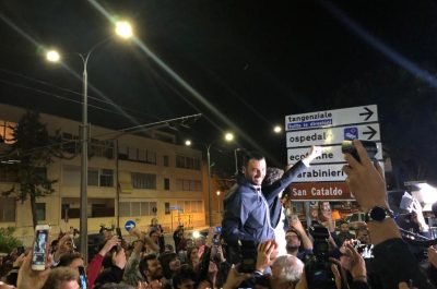 Salvemini e Delli Noci, la vittoria al primo turno che cambia la storia di Lecce: la festa in piazza - Corriere Salentino