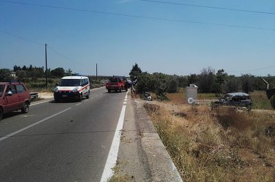 Si ribalta più volte dopo l'uscita di strada e rischia di schiantarsi contro un ulivo: 68enne in ospedale - Corriere Salentino