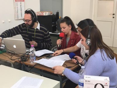 Capece, “La scuola alla radio”: gli studenti diventano radiogiornalisti con un laboratorio multimediale - Corriere Salentino