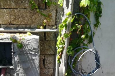 Con un cavo bypassa il contatore e ruba per sei anni energia dalla rete pubblica, 40enne ai domiciliari - Corriere Salentino