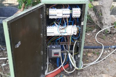 Con un cavo bypassa il contatore e ruba per sei anni energia dalla rete pubblica, 40enne ai domiciliari - Corriere Salentino