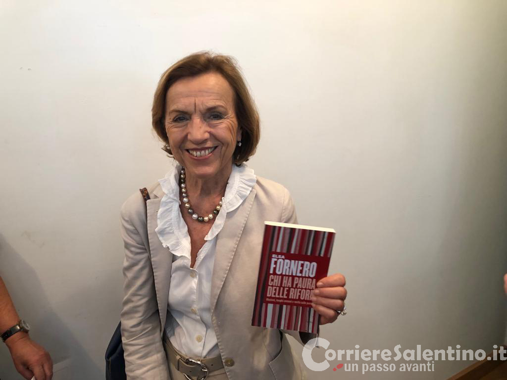 Elsa Fornero a Lecce difende le sue riforme che hanno fatto pagare i ...
