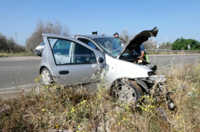 Invade l'altra corsia e si schianta frontalmente contro un camion: grave in ospedale un 45enne - Corriere Salentino