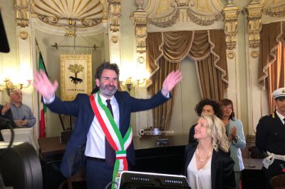 La proclamazione di Salvemini a sindaco: lacrime, passione e gioia. “Sarò al servizio di tutti” - Corriere Salentino