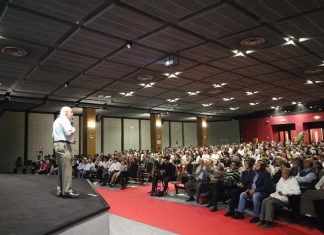 “Un pomeriggio col Nobel”, centinaia di ragazzi ad ascoltare il Premio Nobel Stoddart