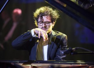Il pianista non udente Davide Santacolomba a Copertino per “il Festival Internazionale delle Arti”