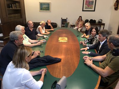 Oggi incontro a Lecce tra Emiliano, Ager e Sindaci su conferimento umido nell’impianto di Poggiardo: “l’impegno a dislocarli nelle prossime ore” - Corriere Salentino