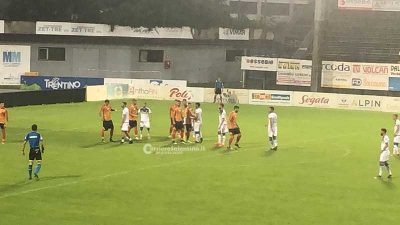 Amichevole Lecce-Frosinone 4-1. Un Lecce dai due volti nella sfida del Briamasco di Trento - Corriere Salentino