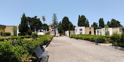 Shock all'alba nel cimitero del paese, profanata la tomba di una donna morta 21 anni fa - Corriere Salentino