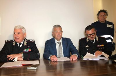 Vino adulterato, scatta il blitz dei Nas: undici arresti, sequestrate quattro aziende vinicole - Corriere Salentino