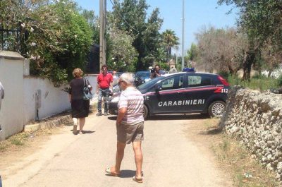 Toccano un filo scoperto mentre riordinano il giardino, due donne muoiono folgorate - Corriere Salentino