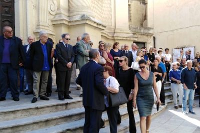 L'addio a Giovanni Semeraro, i funerali nella Chiesa di San Matteo - Corriere Salentino