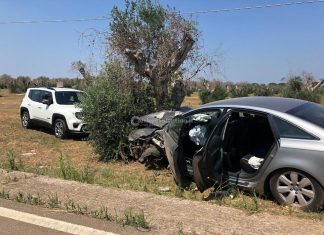 Schianto frontale sulla via del mare, cinque feriti: in due portati con “codice rosso” al Fazzi