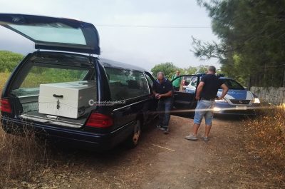 Punta della Suina brucia ancora, vasto rogo distrugge pineta: un cadavere tra le fiamme - Corriere Salentino