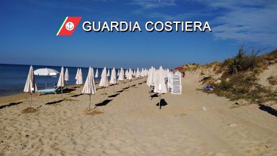Ombrelloni e lettini da prenotare, ma era un lido abusivo - Corriere Salentino