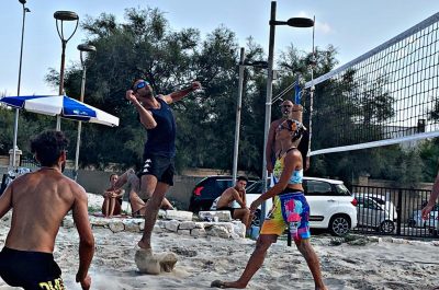 Sport e beneficenza: un torneo di beach volley per ricordare l'amico dj Osvaldo Dell'Anna - Corriere Salentino