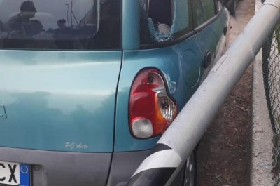 Cade un palo della luce, sfiorata la tragedia a San Cataldo - Corriere Salentino