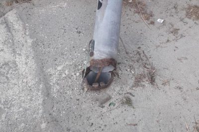 Cade un palo della luce, sfiorata la tragedia a San Cataldo - Corriere Salentino