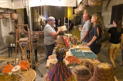 Le “Vie del Miele”, una dolce notte piena di visitatori: un successo che valorizza le radici di Melendugno - Corriere Salentino