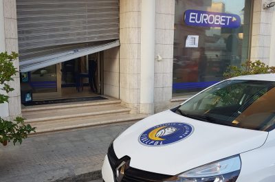 Ladri scatenati, in mezz'ora "visitano" centro scommesse e area di servizio: "caccia" alla banda - Corriere Salentino