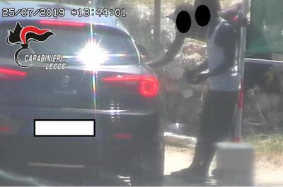 Vendevano cocaina anche a minori, blitz alla Baia Verde: in ventuno finiscono nei guai - Corriere Salentino