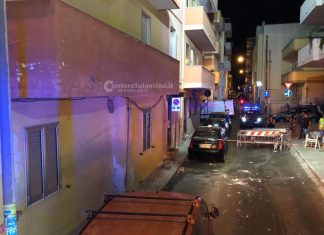 Si staccano pezzi di balcone e colpiscono un’auto, tanta paura per le strade di Gallipoli