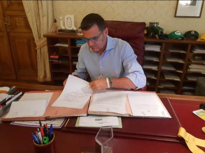 Xylella, il giallo della firma dei decreti: Centinaio annuncia, ma per Stefano è un bluff - Corriere Salentino