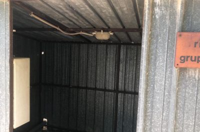 Discarica d’Aurio un anno dopo, guaina consumata, rifiuti ancora lì e abbandono - Corriere Salentino