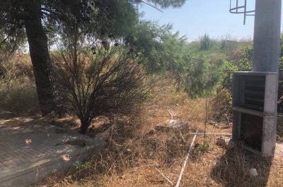 Discarica d’Aurio un anno dopo, guaina consumata, rifiuti ancora lì e abbandono - Corriere Salentino