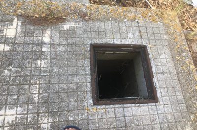 Discarica d’Aurio un anno dopo, guaina consumata, rifiuti ancora lì e abbandono - Corriere Salentino