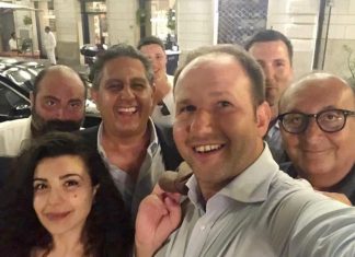 I seguaci di Toti si organizzano a Lecce: nuovi nomi mentre Forza Italia si conta