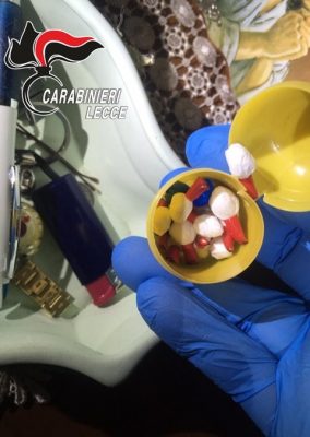 A spasso su auto rubata, in casa droga di ogni tipo. Lei inventa gravidanza per evitare guai: coppia in cella - Corriere Salentino