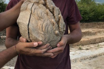 Scoperta parte di una testa marmorea di Ottaviano Augusto: nuovo ritrovamento degli archeologi Unisalento - Corriere Salentino