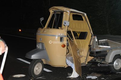 Violento schianto sulla 274 tra auto e motoape, due feriti: uno è grave - Corriere Salentino