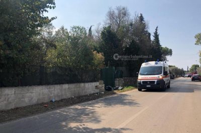 Furgone si ribalta lungo la Monteroni-Copertino, ferito incastrato tra le lamiere - Corriere Salentino