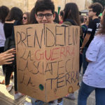 Fridays For Future, alunni e prof in corteo con la benedizione del ministro: “Bisogna esserci, no plastica” - Corriere Salentino