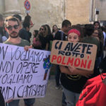 Fridays For Future, alunni e prof in corteo con la benedizione del ministro: “Bisogna esserci, no plastica” - Corriere Salentino
