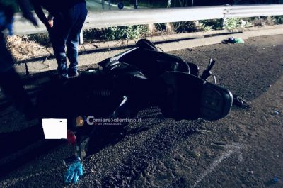 Perde il controllo dello scooter e finisce fuori strada, nulla da fare per un 39enne leccese - Corriere Salentino