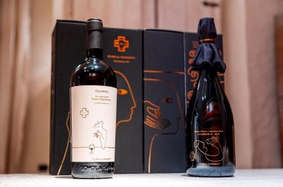 Schola Sarmenti presenta i suoi nuovi “cillenti” amori, un rosè brut e un bianco, in attesa del rosso - Corriere Salentino