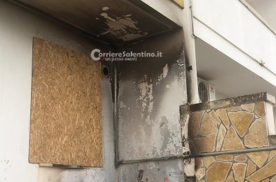 Maltempo: alberi caduti e case in fiamme, un’ambulanza resta bloccata nella strada allagata - Corriere Salentino